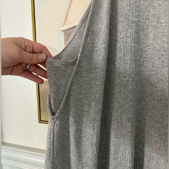 ANTHROPOLOGIE Lazy Sundays Grey Ribbed Halter Tank Size Small - Picture 4 of 10